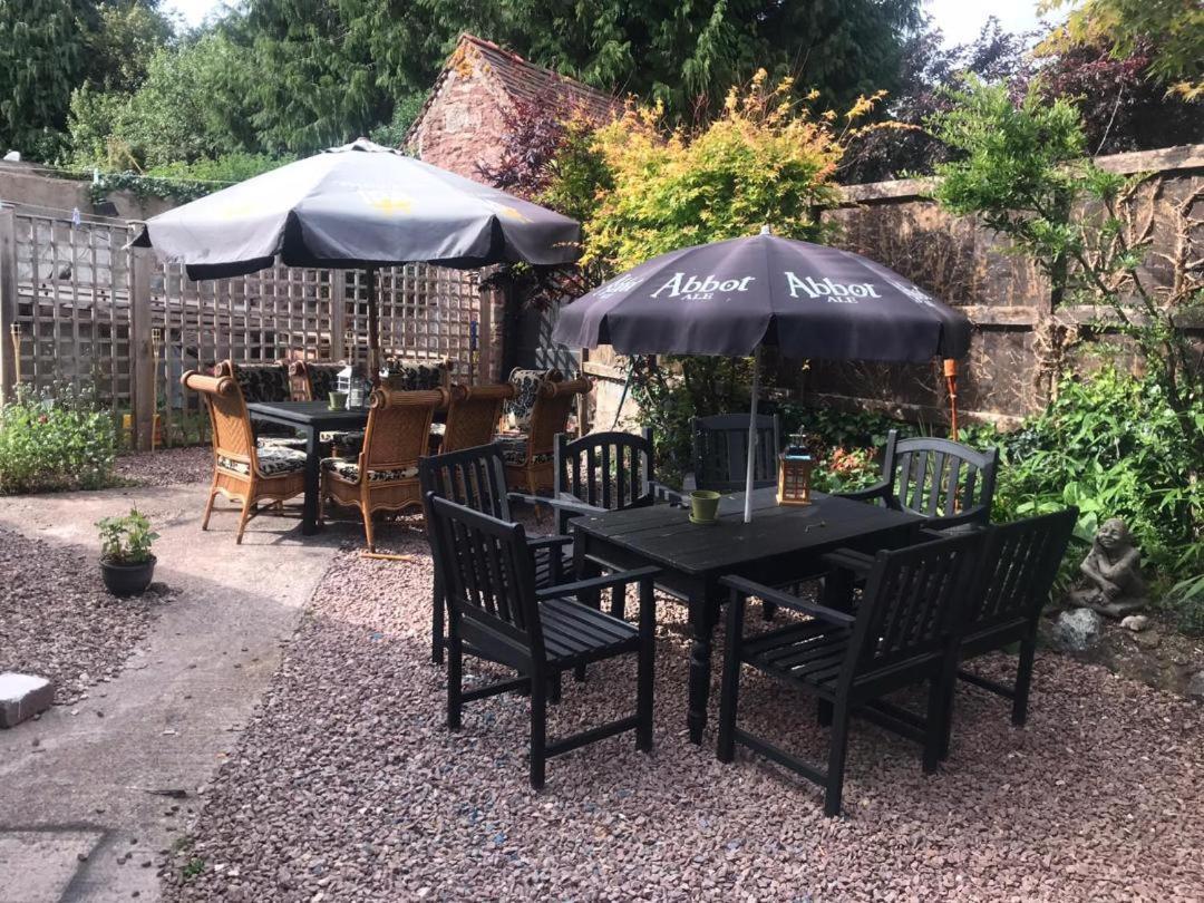 The Crown Inn Lea エクステリア 写真
